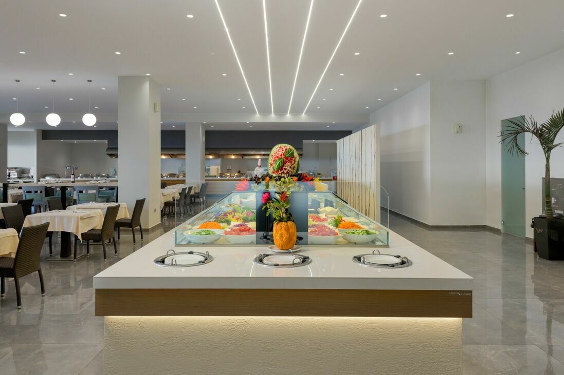 F._Restaurant_Buffet_9