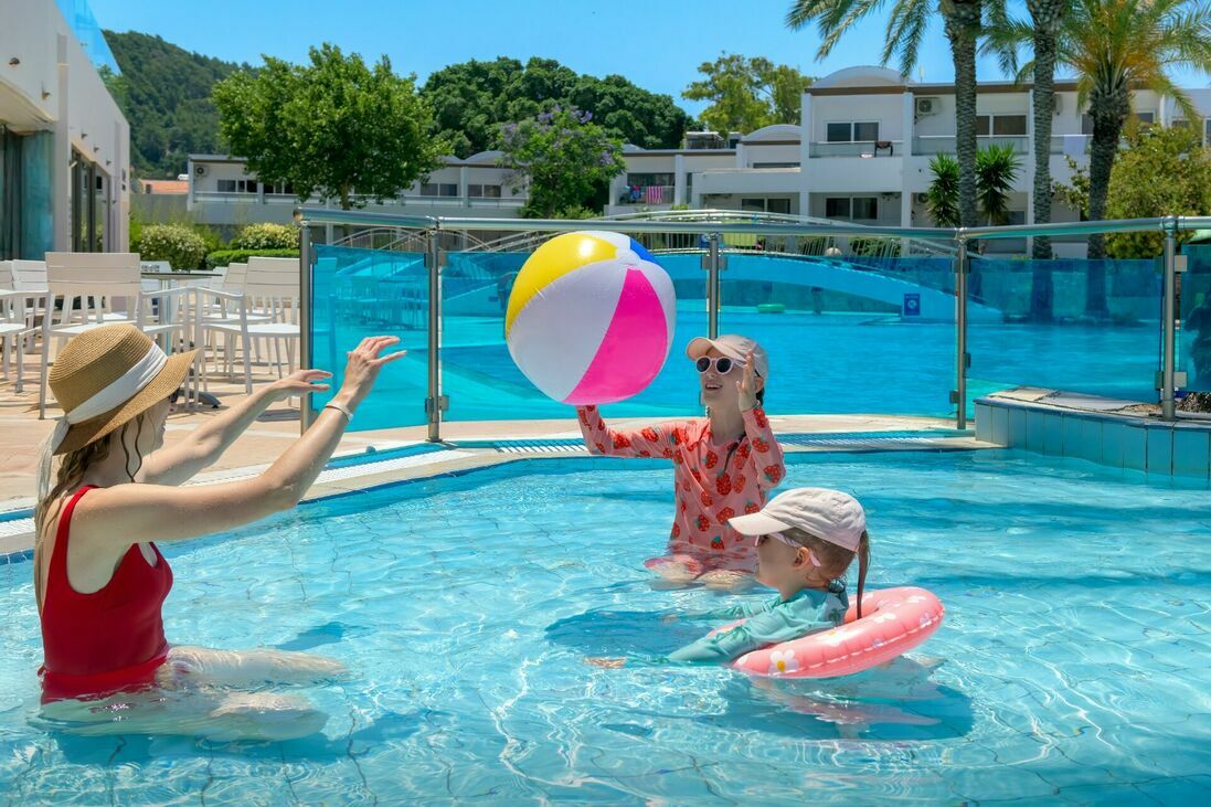 T_._Childrens_Pool_6